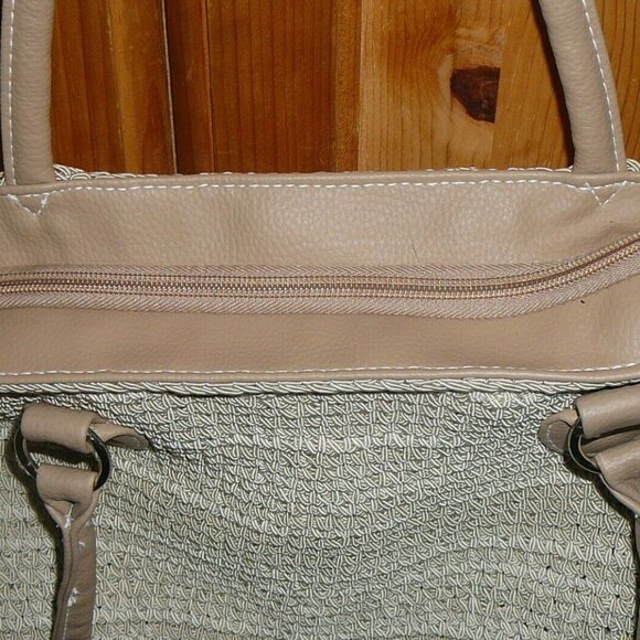 Large Woven Cream Purse Slouch Tote Bag with Matching Wristlet Faux Leather Trim - Picture 4 of 6